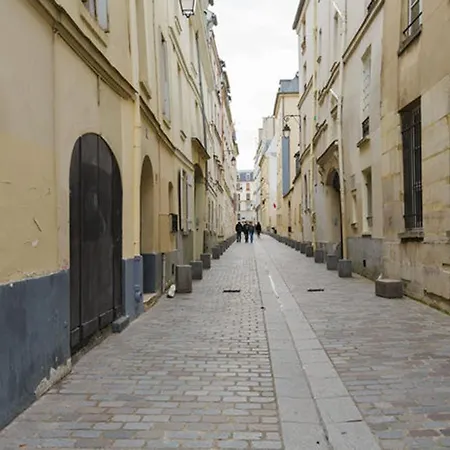 Au Coeur Du Quartier Latin
